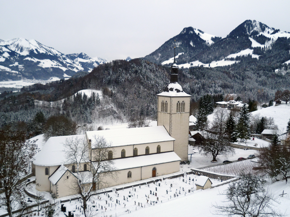 Gruyères unweit von Fribourg ist einen Ausflug wert. Region Freiburg (Fribourg/Schweiz) Reisevideo, Tourismus-Infos & Fotos: Sehenswürdigkeiten wie Gruyères, Schloss Greyerz, HR Giger-Museum & Schokoladefabrik Cailler